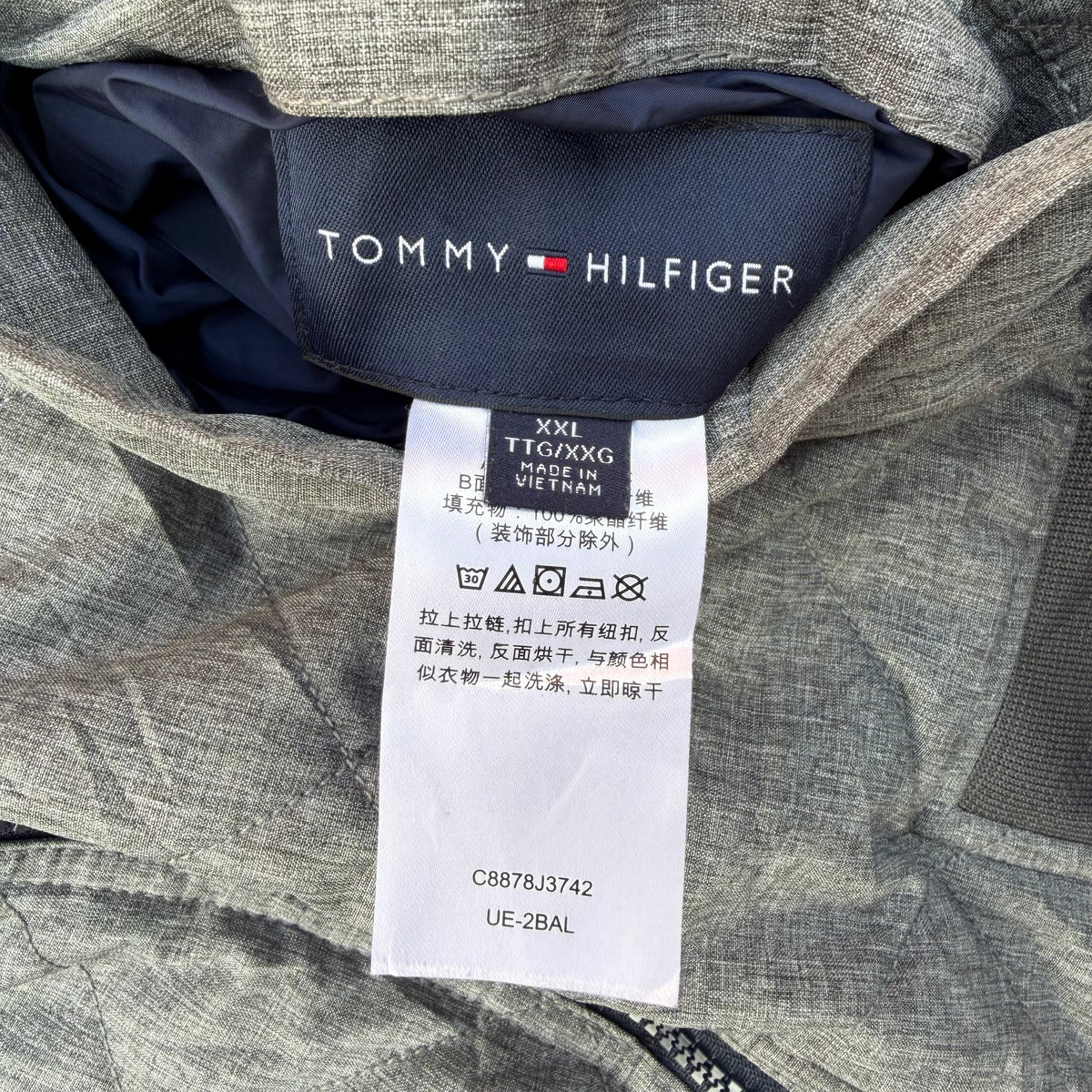 Tommy Hilfiger Men’s Reversible Quilted Bomber Jacket [XXL]
