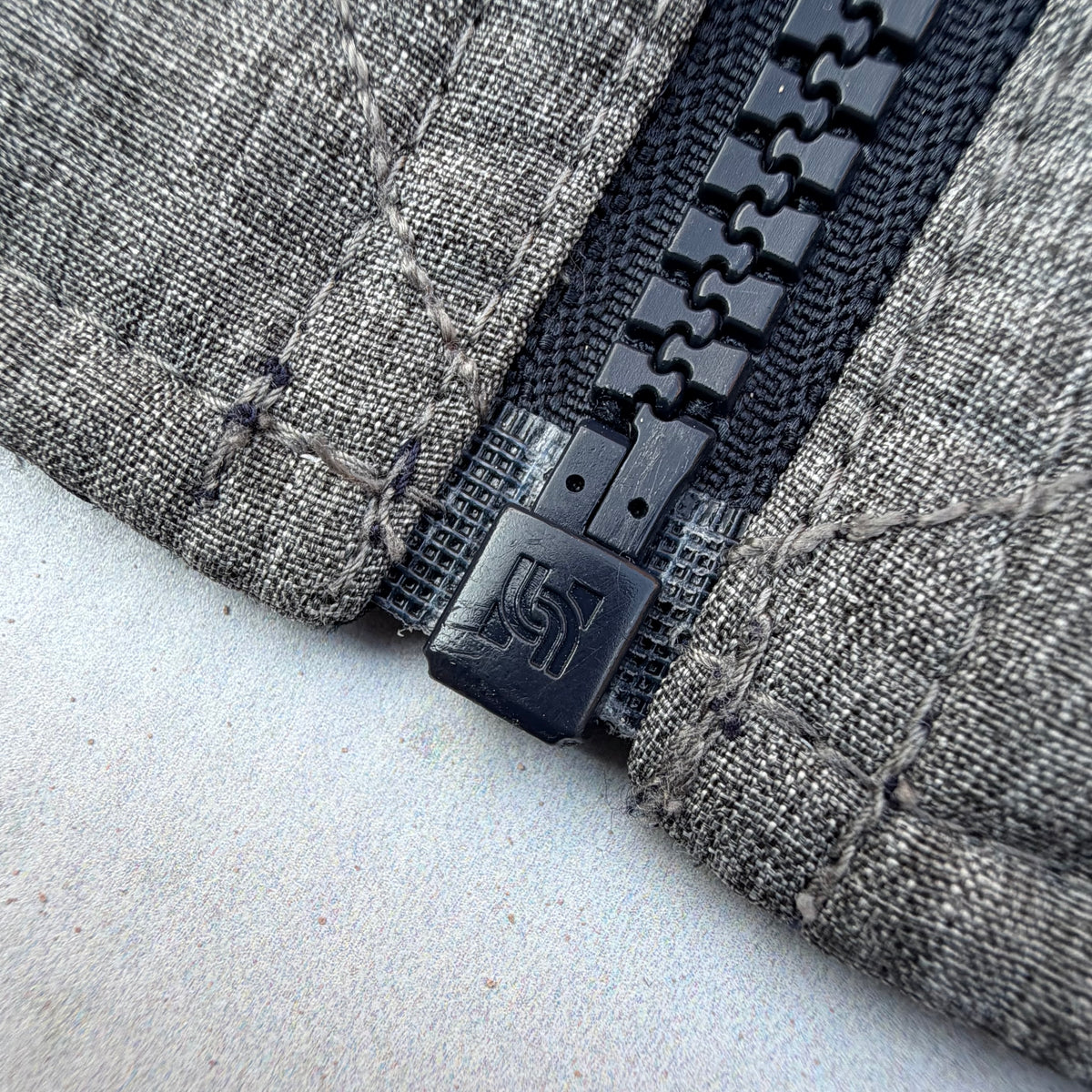 Tommy Hilfiger Men’s Reversible Quilted Bomber Jacket [XXL]