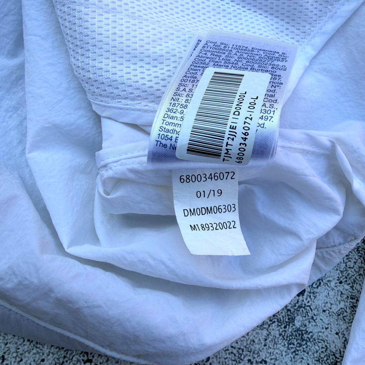 Tommy Hilfiger Lightweight Zip-Up Windbreaker Jacket [Large]