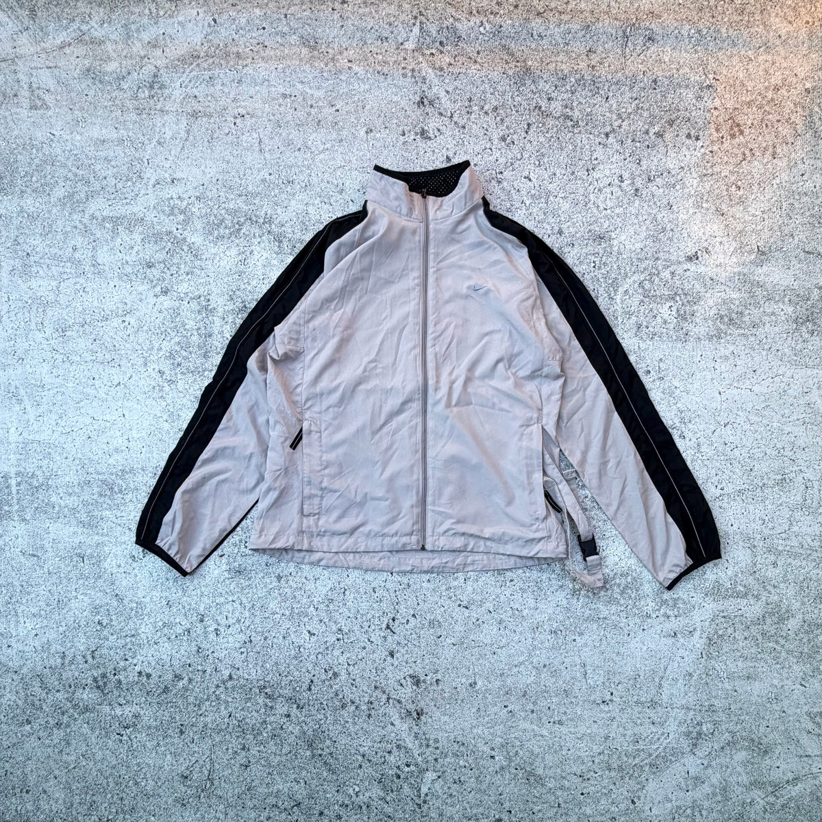 Nike Vintage Packable Women’s Windbreaker Jacket [Large]