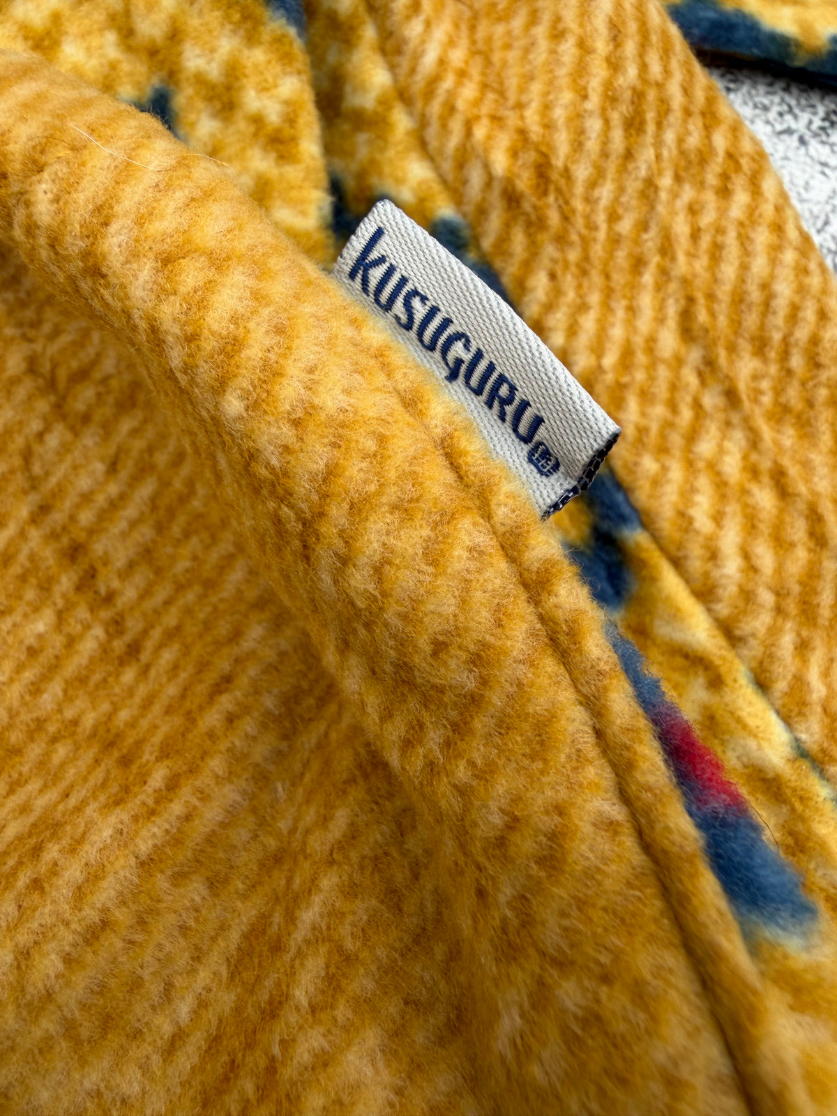 Kusuguru Japan “Nekomaruke” Women’s Long Fleece Sweater