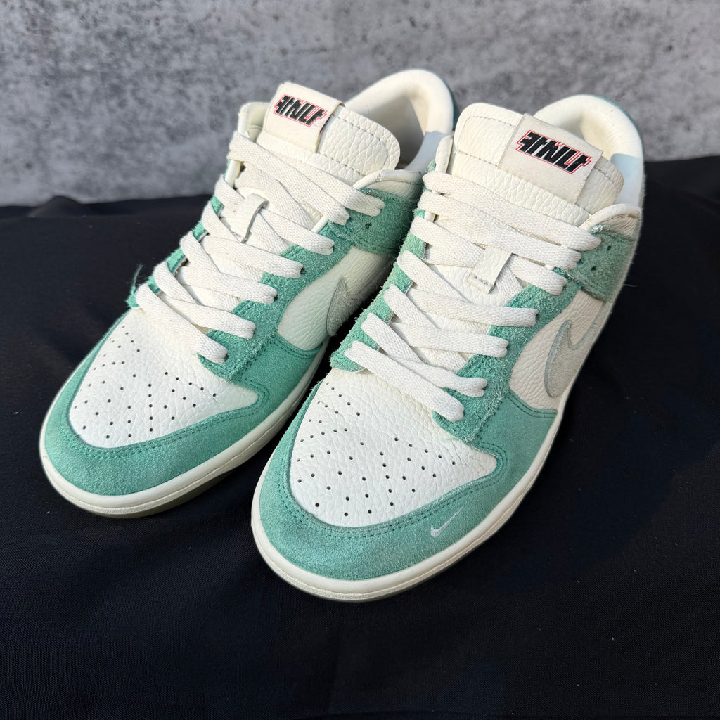 Kasina x Nike Dunk Low 'Road Sign' Sneakers [6UK]