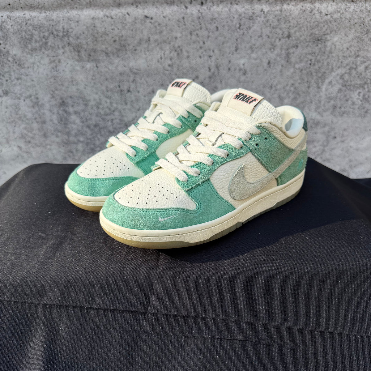 Kasina x Nike Dunk Low 'Road Sign' Sneakers [6UK]