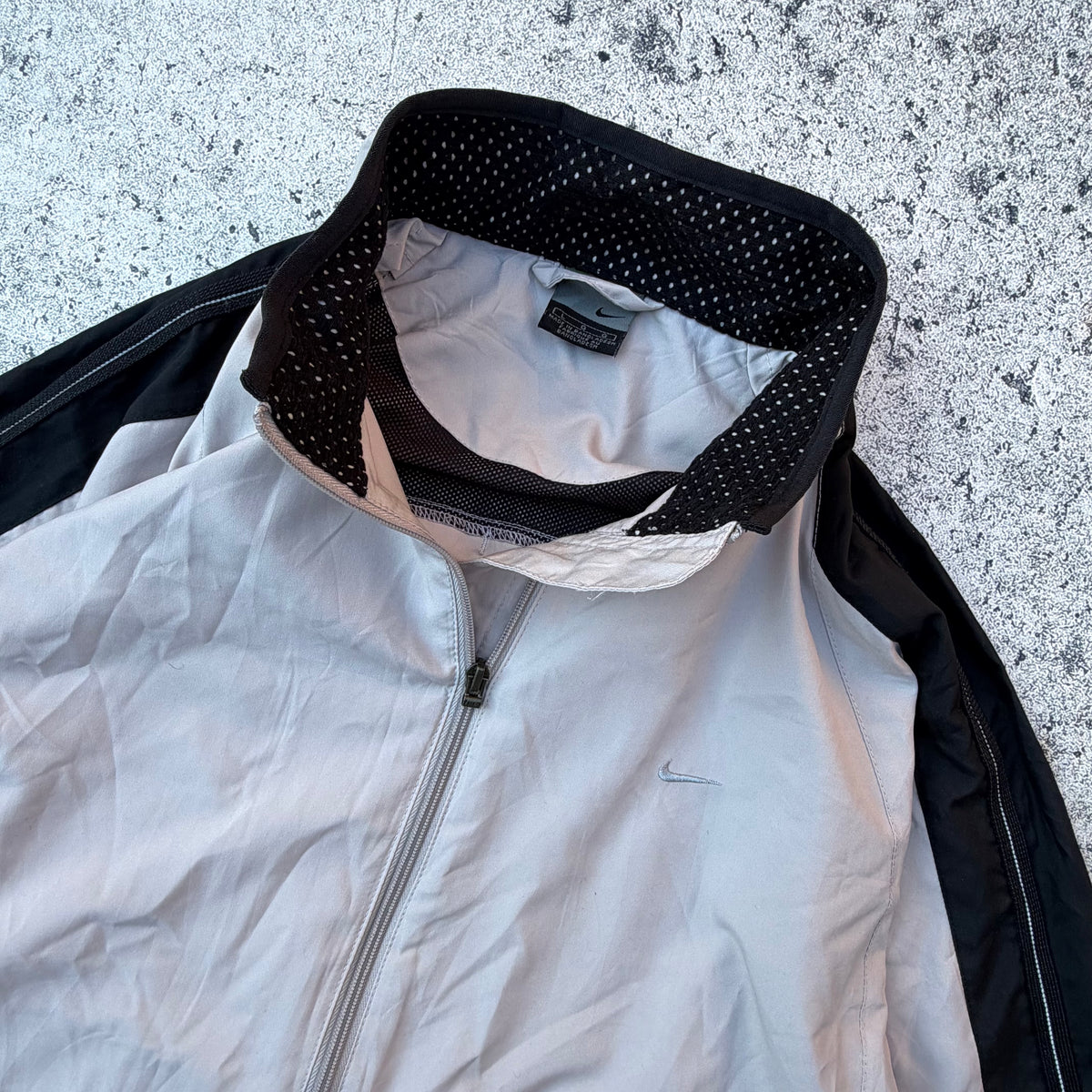 Nike Vintage Packable Women’s Windbreaker Jacket [Large]