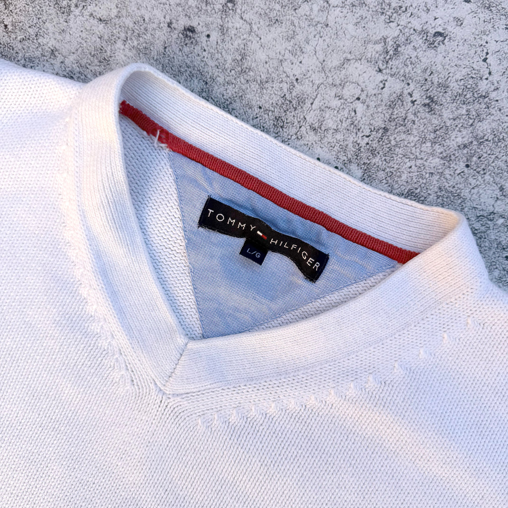 Tommy Hilfiger Men's V-neck Knit Sweater [Large]