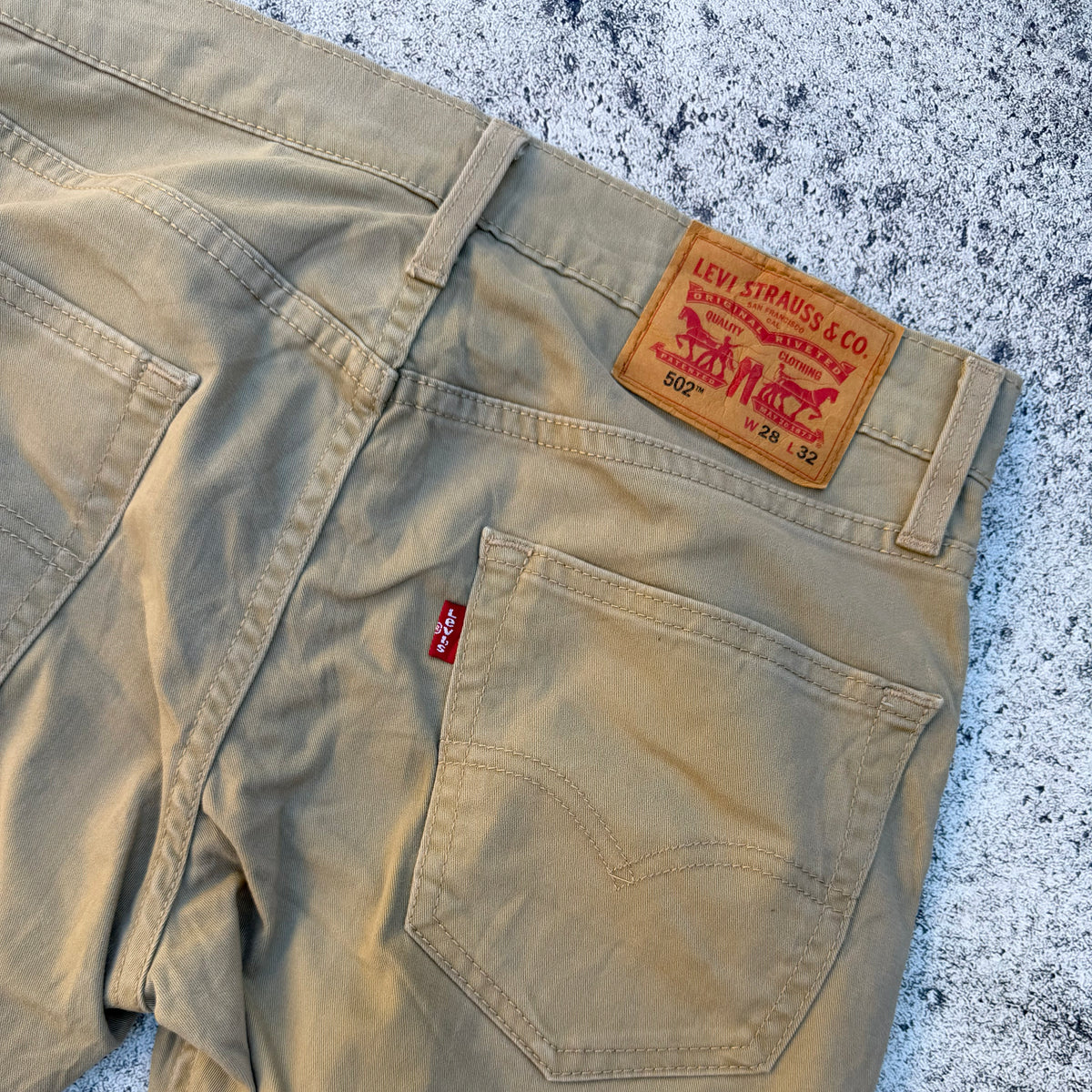 Levi's Mens 502 Regular Taper Fit Pants [W28, L32]