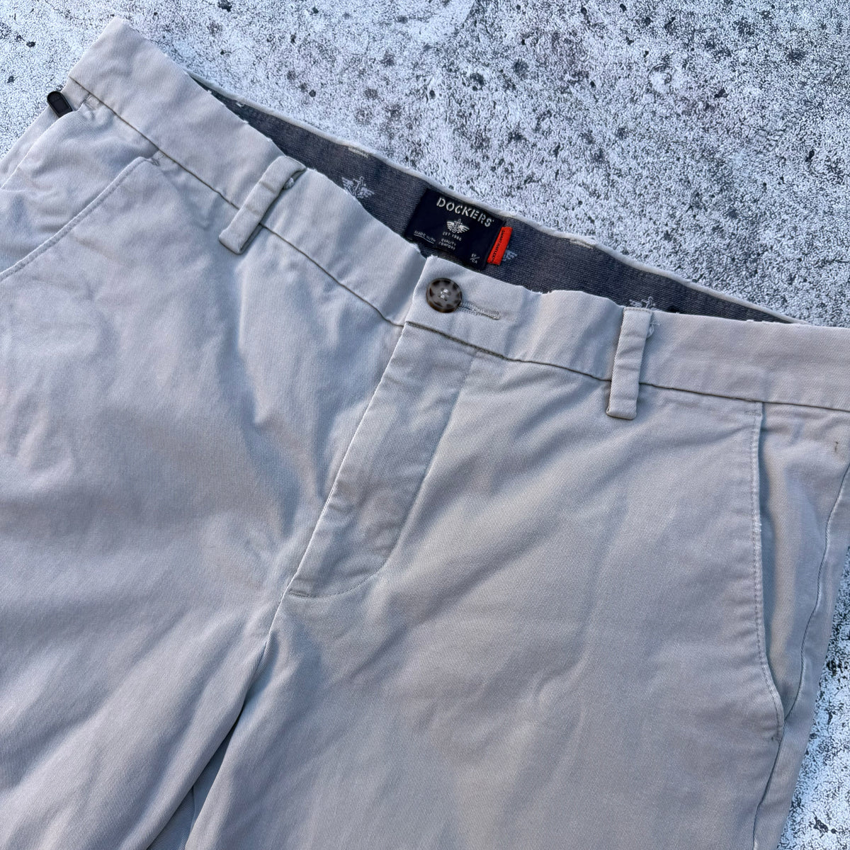 Dockers Slim-Fit Chinos [Waist 34]