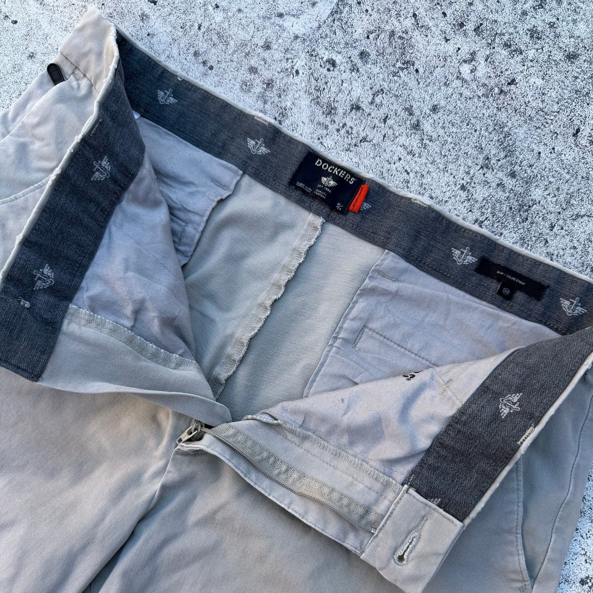 Dockers Slim-Fit Chinos [Waist 34]
