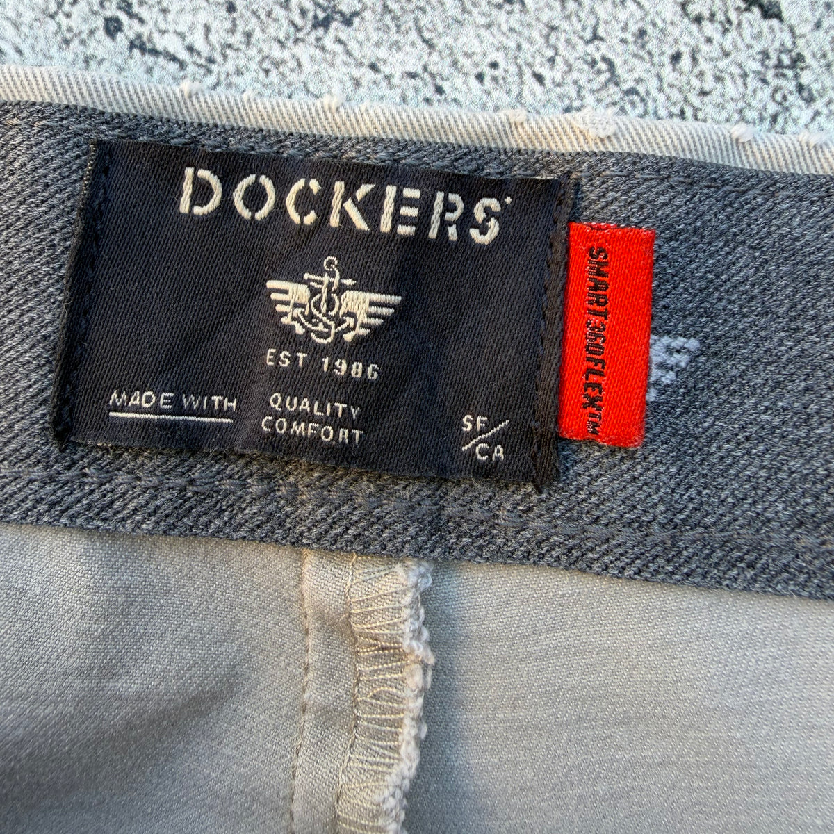 Dockers Slim-Fit Chinos [Waist 34]