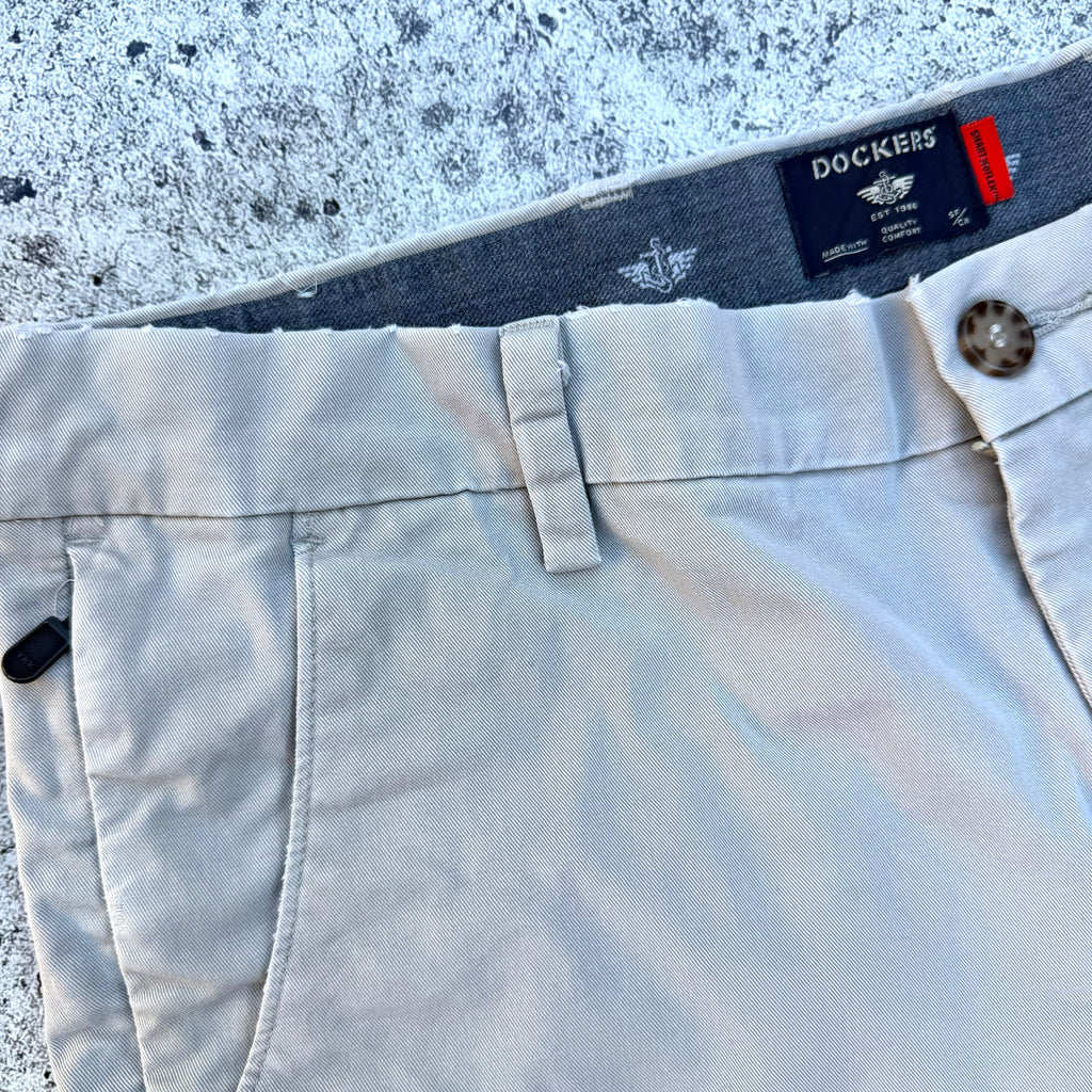 Dockers Slim-Fit Chinos [Waist 34]