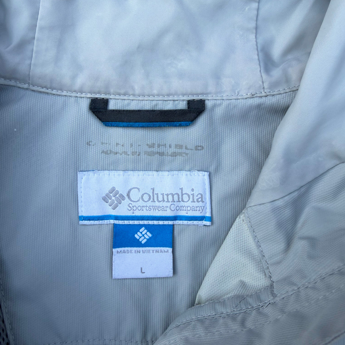 Columbia Women's Waterproof Hooded Rain Jacket [Large]