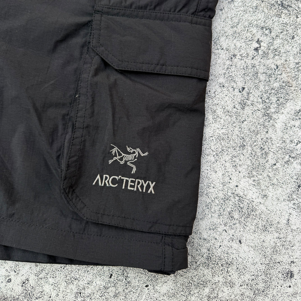 Arc'teryx Vintage Outdoor Detachable Nylon Men's Shorts [Medium]