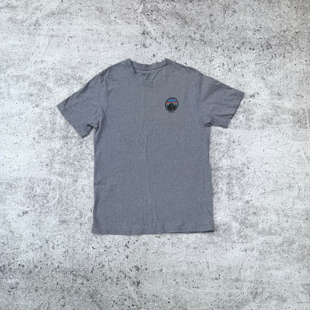 Patagonia Rivet Men’s Logo Organic Cotton T-Shirt [Medium]