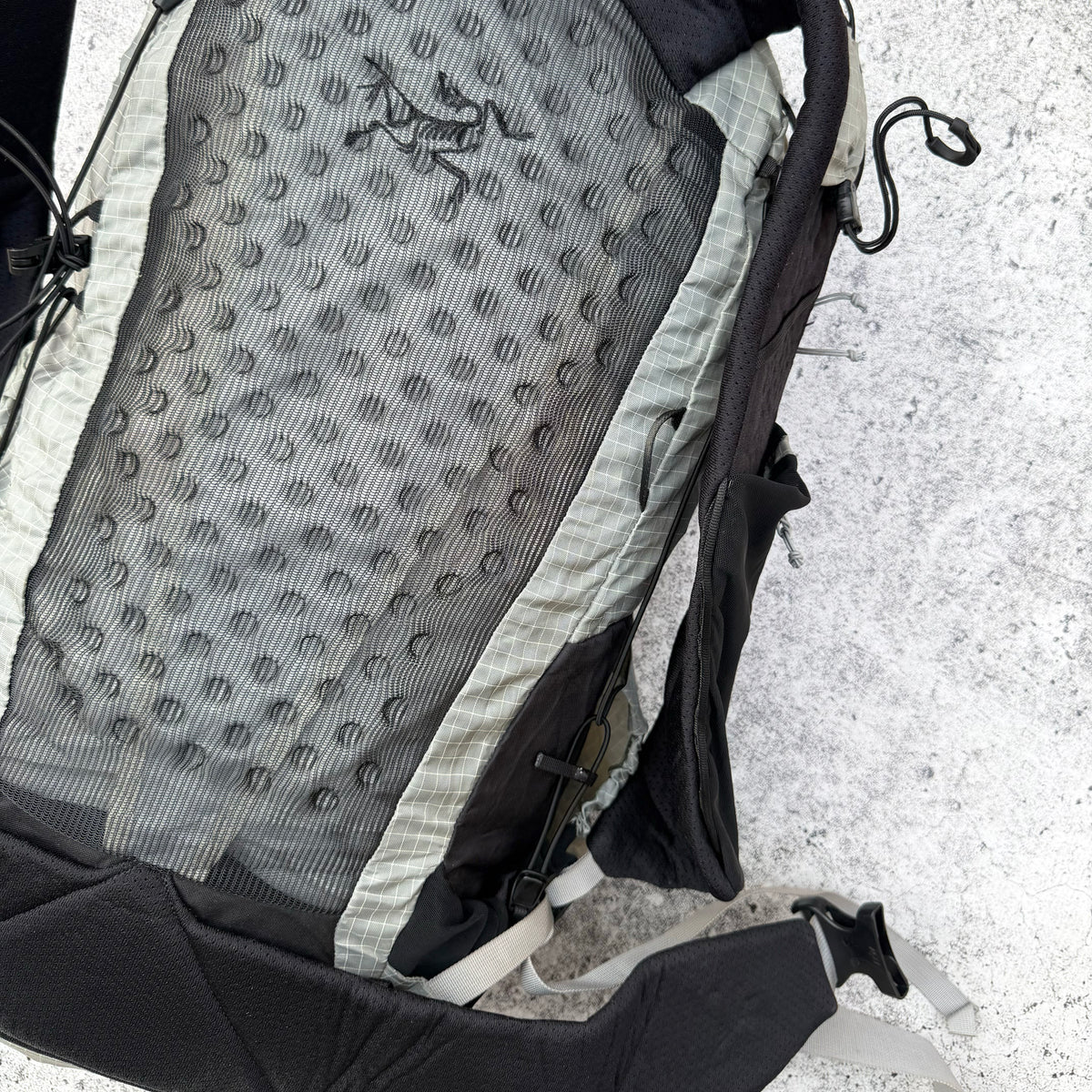 Arc'teryx Aerios 30 Men's Backpack - Hiking Trail Running [30L]