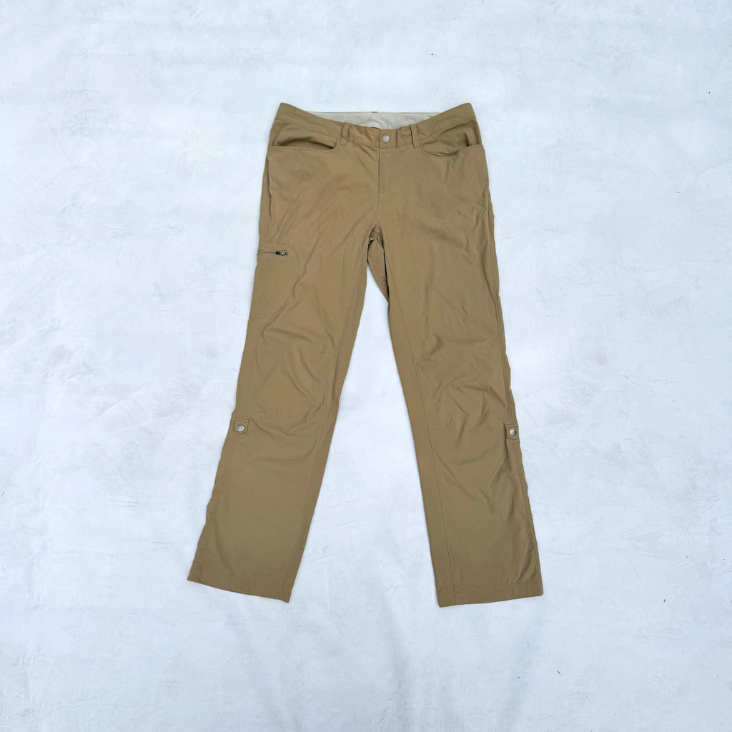Patagonia Women's Straight Leg Nylon Outerwear Pants [Size 12]