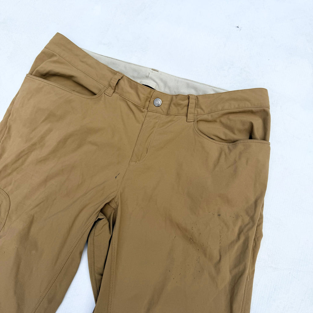 Patagonia Women's Straight Leg Nylon Outerwear Pants [Size 12]