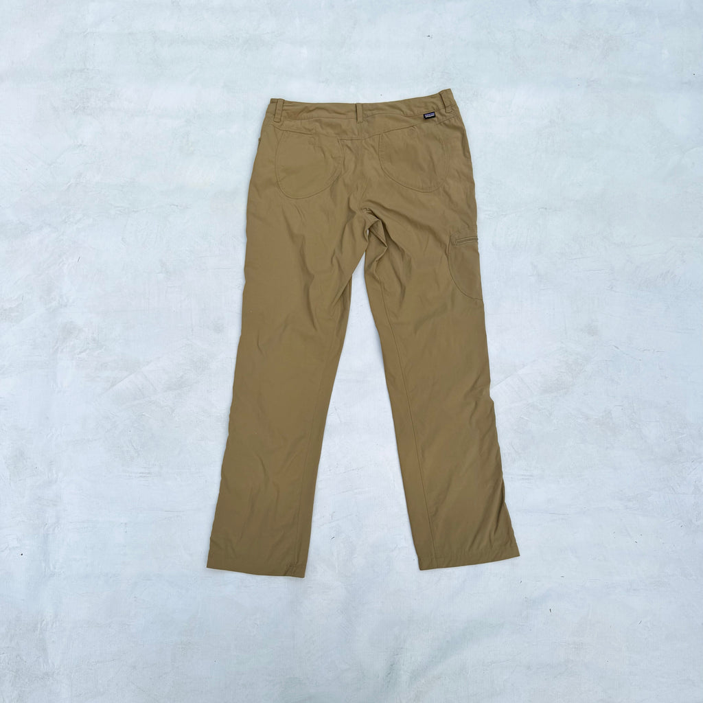 Patagonia Women's Straight Leg Nylon Outerwear Pants [Size 12]