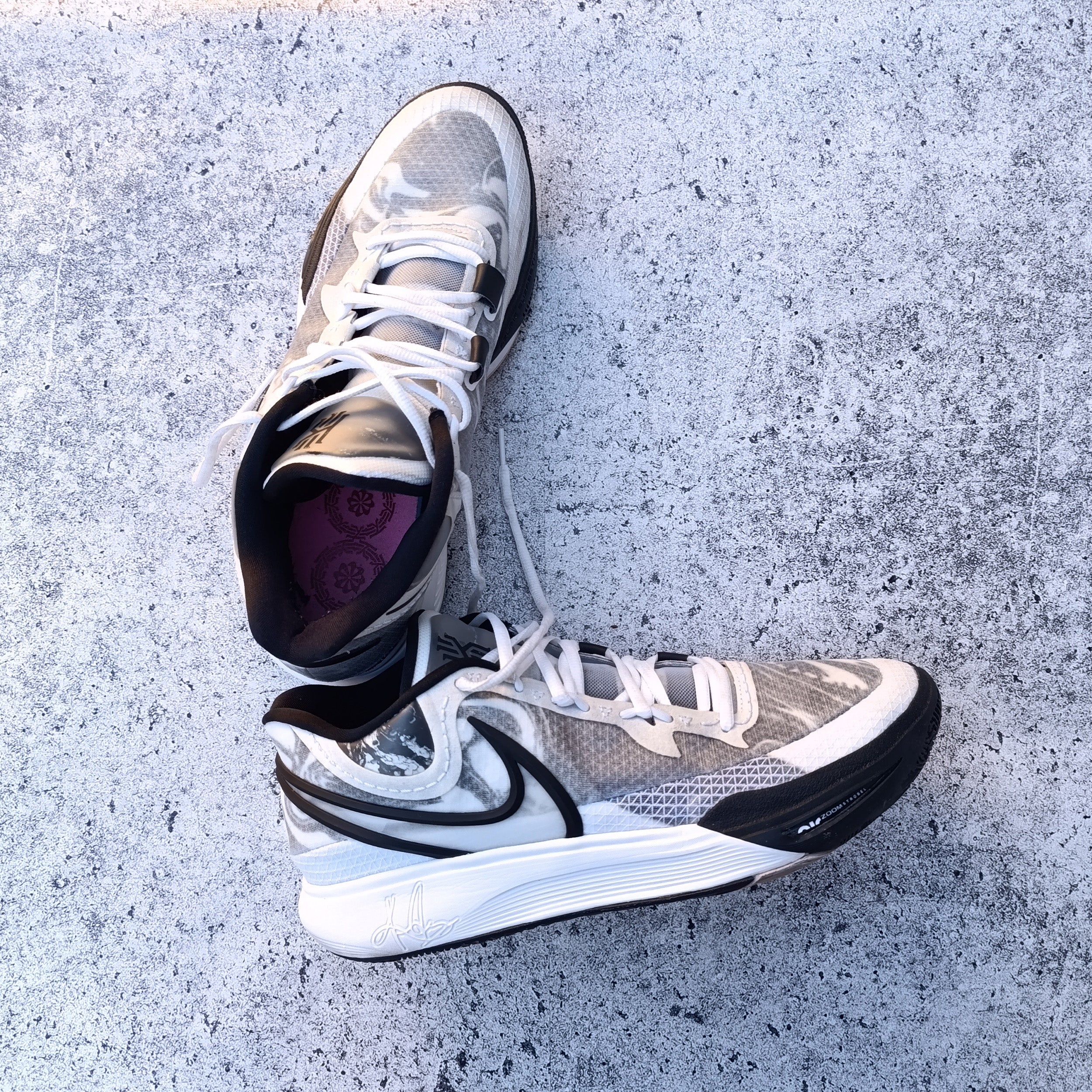 Nike Kyrie 8 Basketball Sneakers