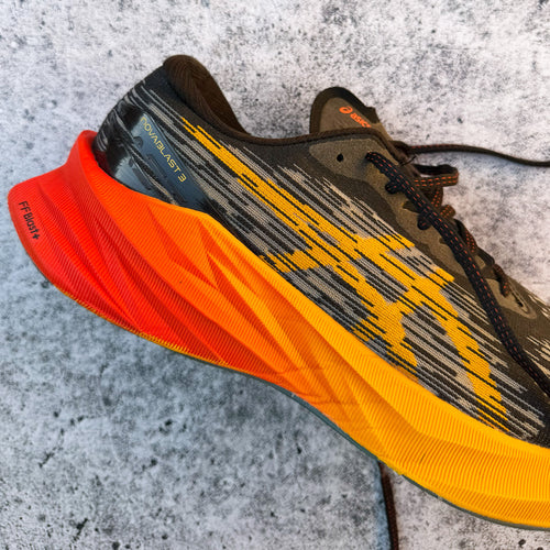 ASICS Novablast 3 Running Sneakers