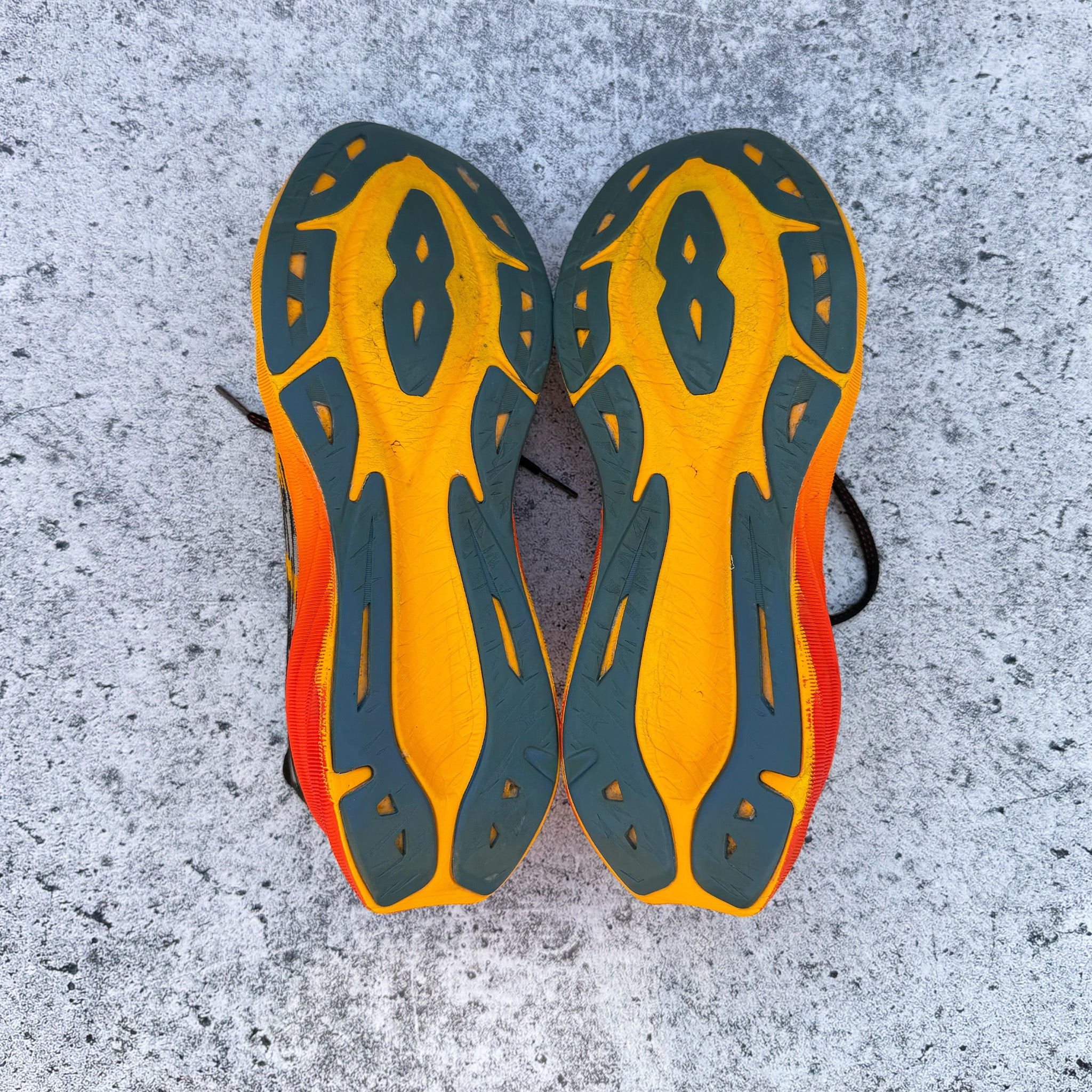 ASICS Novablast 3 Running Sneakers