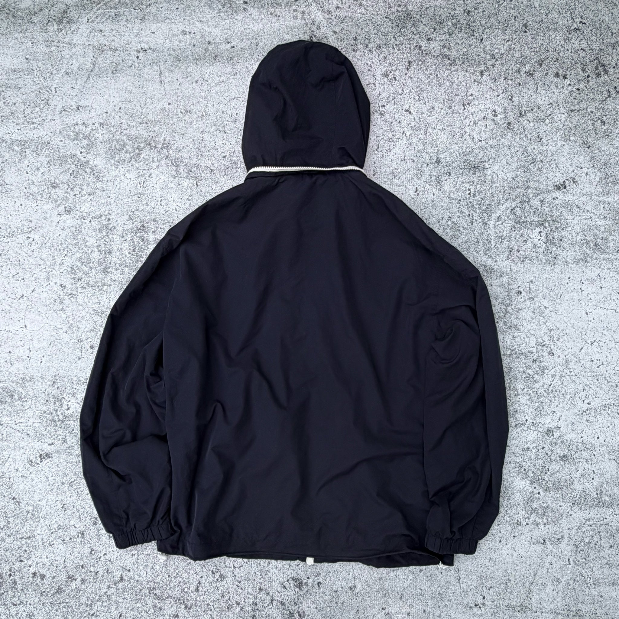 Men’s Lightweight Water-resistant Zip Windbreaker Jacket