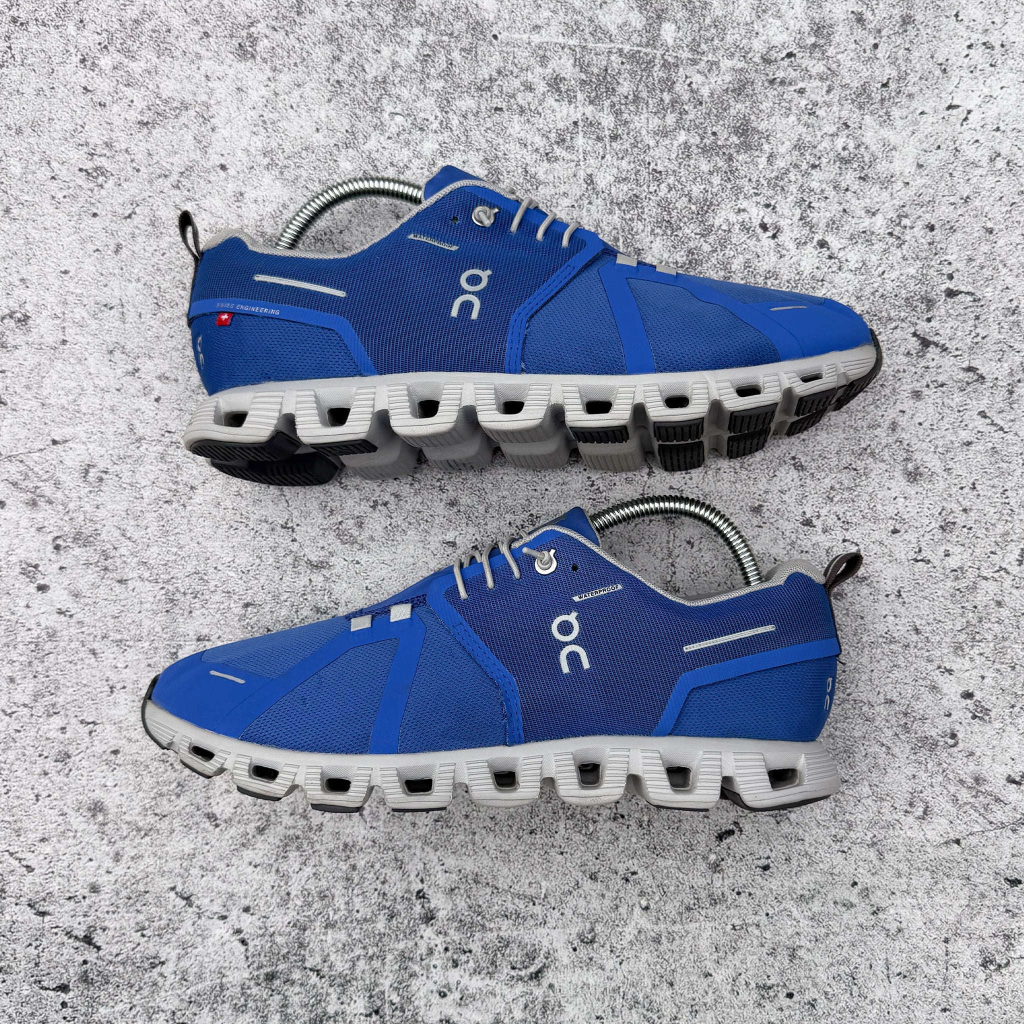 On Cloud 5 Waterproof Sneakers