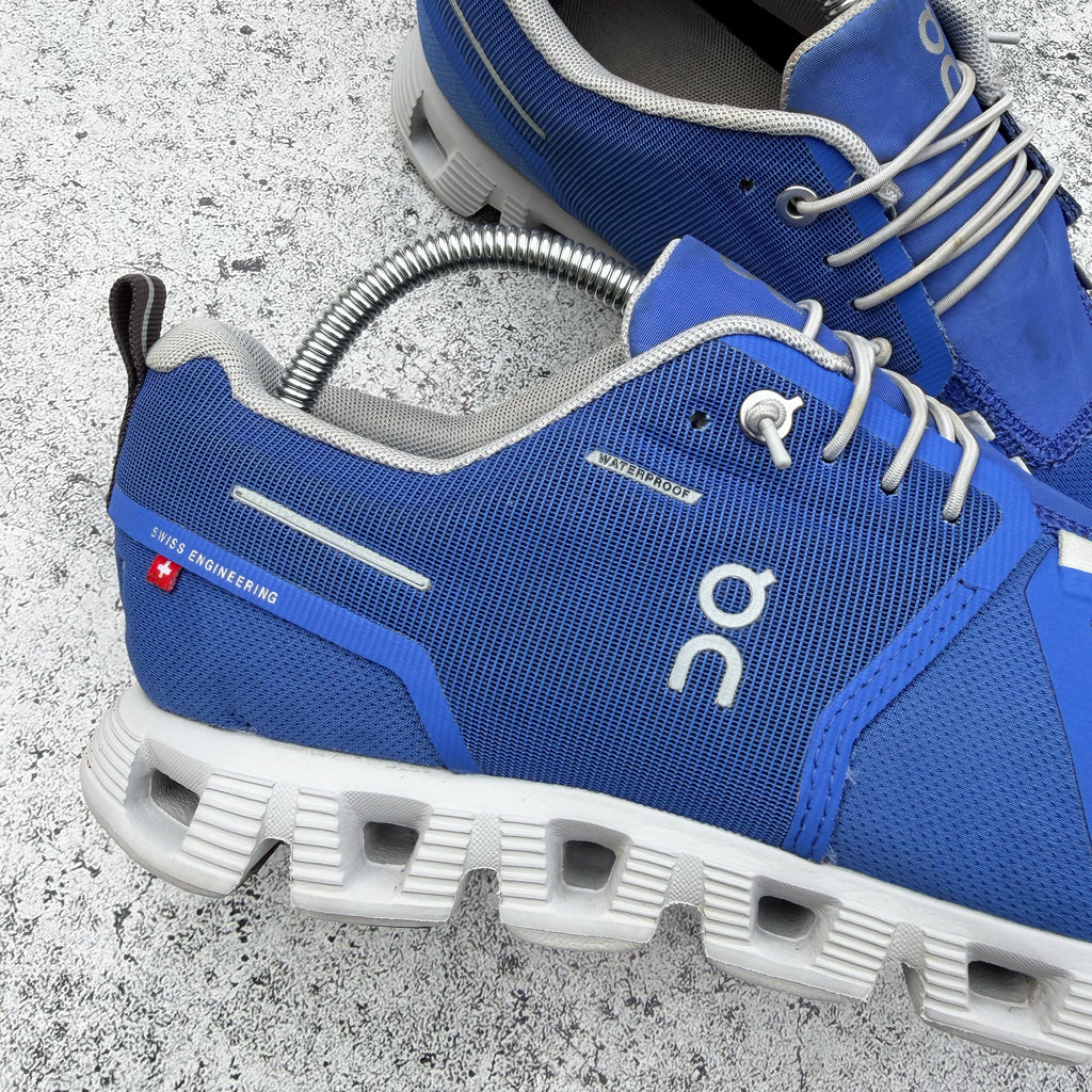 On Cloud 5 Waterproof Sneakers