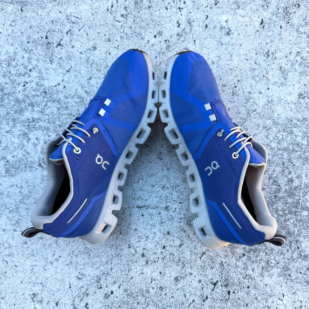 On Cloud 5 Waterproof Sneakers
