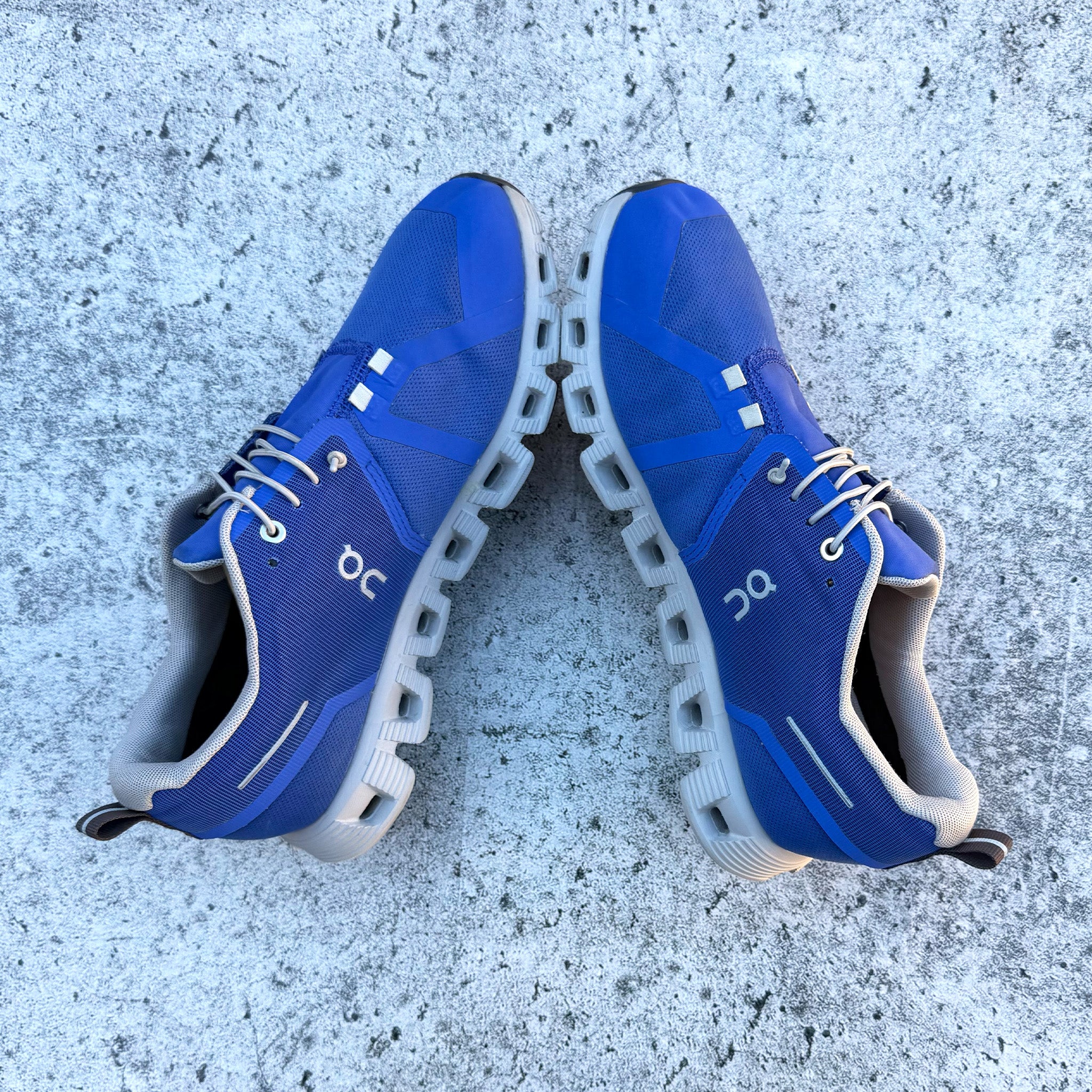On Cloud 5 Waterproof Sneakers