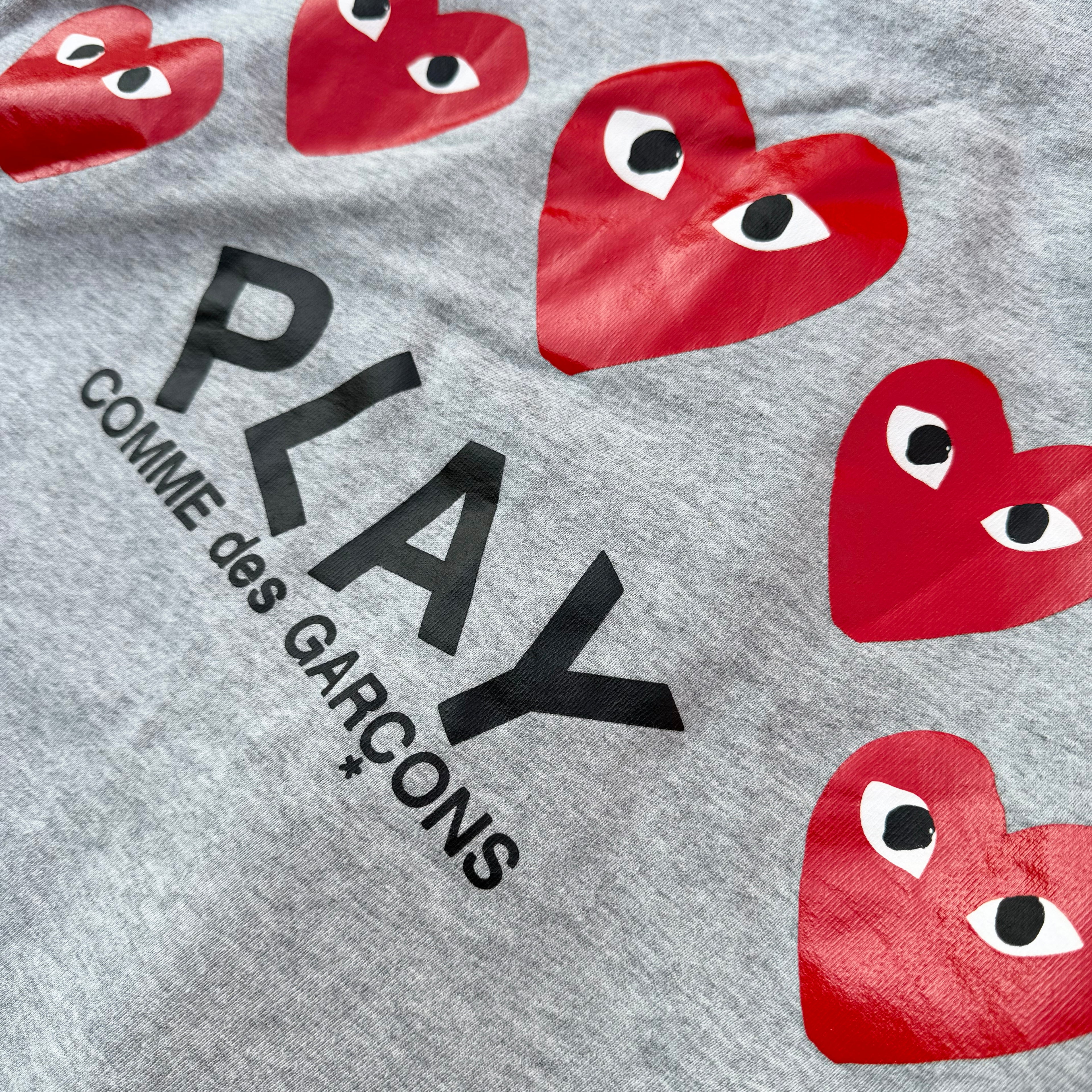 COMME DES GARÇONS PLAY Zip Up Sweater